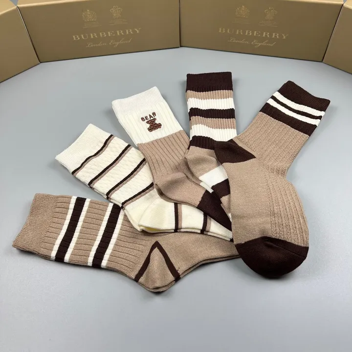 スーパーコピー バーバリー ス 靴下