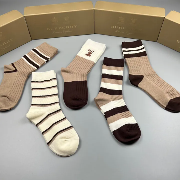 スーパーコピー バーバリー ス 靴下