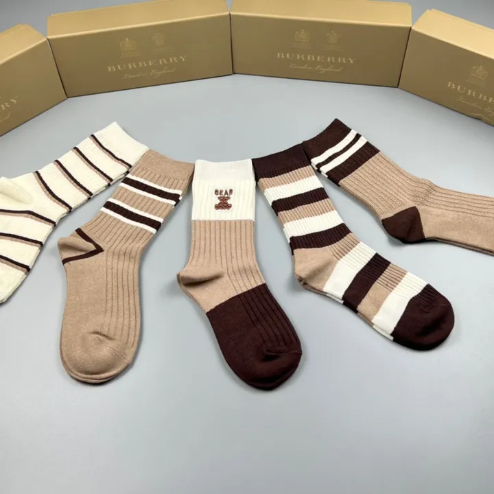 スーパーコピー バーバリー ス 靴下