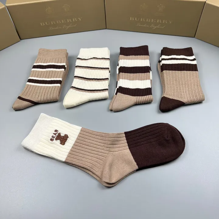 スーパーコピー バーバリー ス 靴下