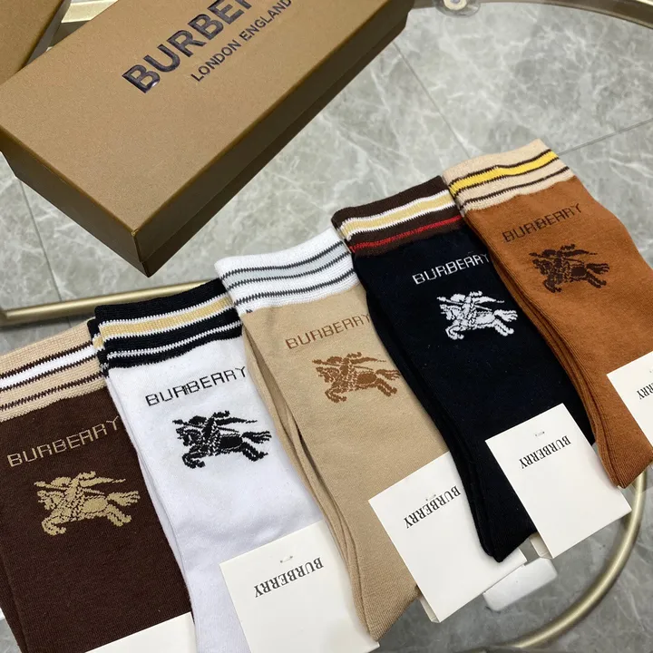 スーパーコピー バーバリー ス 靴下