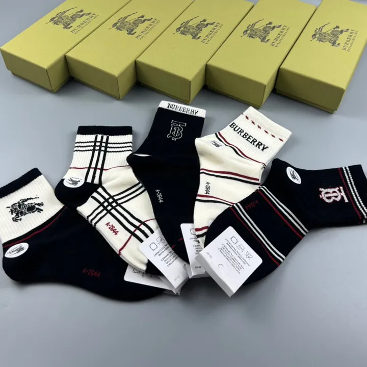 スーパーコピー バーバリー ス 靴下