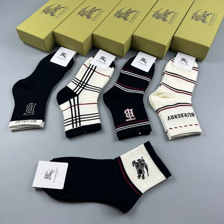スーパーコピー バーバリー ス 靴下
