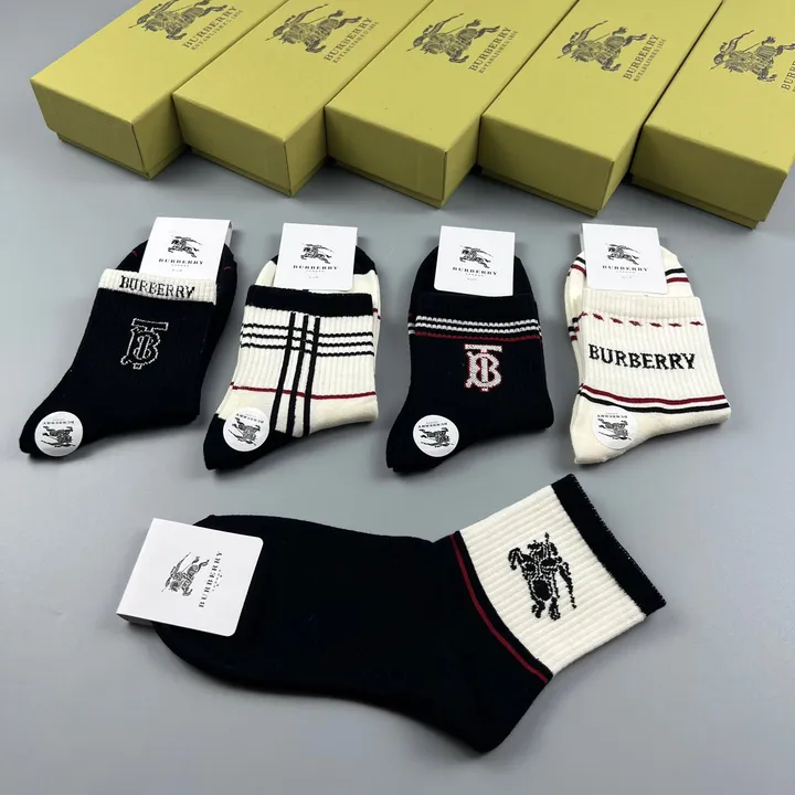 スーパーコピー バーバリー ス 靴下