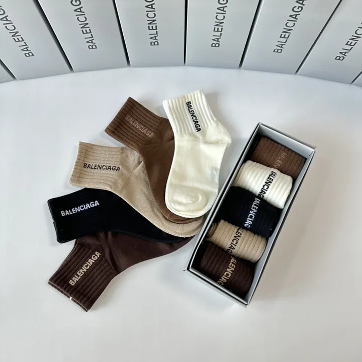 スーパーコピー バレンシアガ 靴下