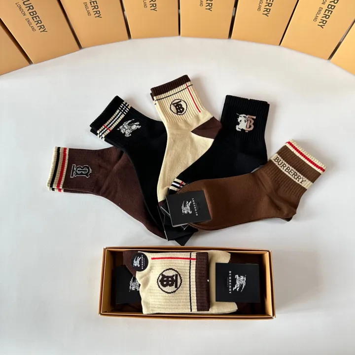スーパーコピー バーバリー ス 靴下