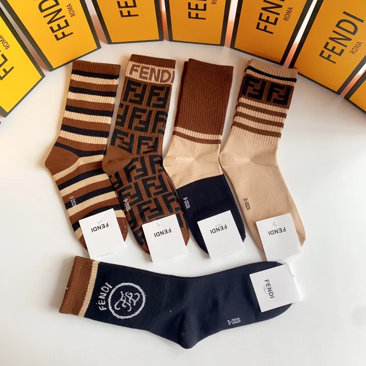 スーパーコピー ヴェルサーチ 靴下