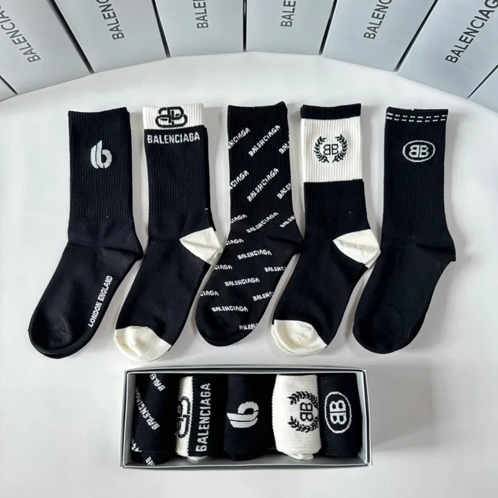 スーパーコピー バレンシアガ 靴下