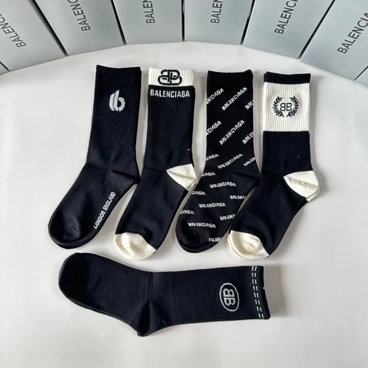 スーパーコピー バレンシアガ 靴下