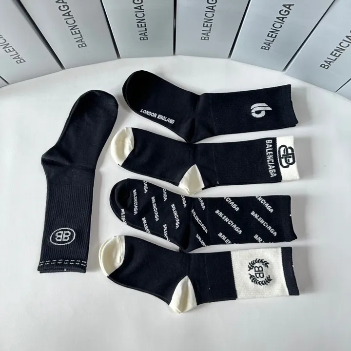 スーパーコピー バレンシアガ 靴下