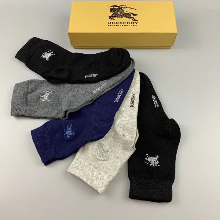 スーパーコピー プラダ 靴下