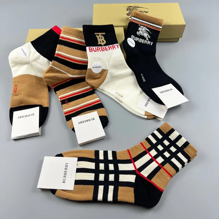 スーパーコピー バーバリー ス 靴下