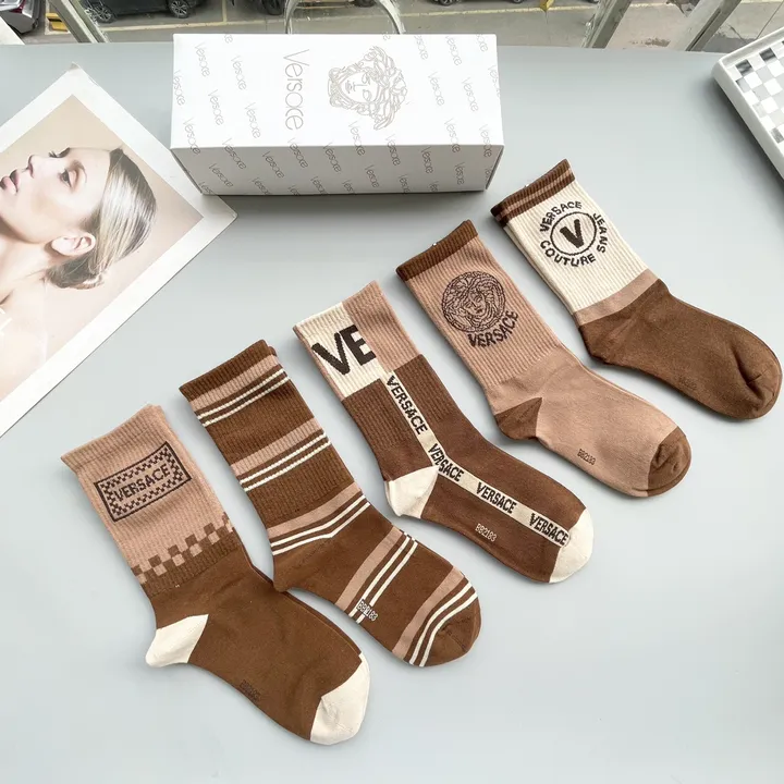 スーパーコピー ヴェルサーチ 靴下