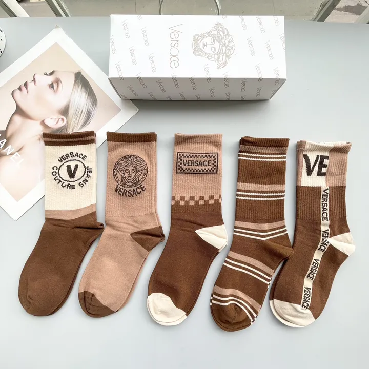 スーパーコピー ヴェルサーチ 靴下