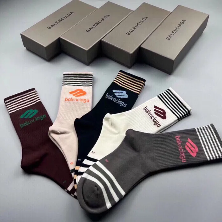 スーパーコピー バレンシアガ 靴下