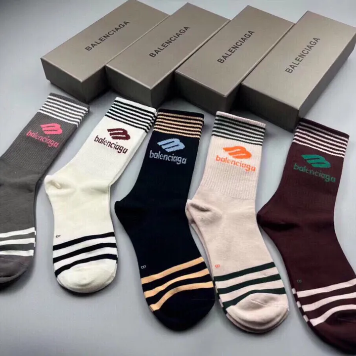スーパーコピー バレンシアガ 靴下