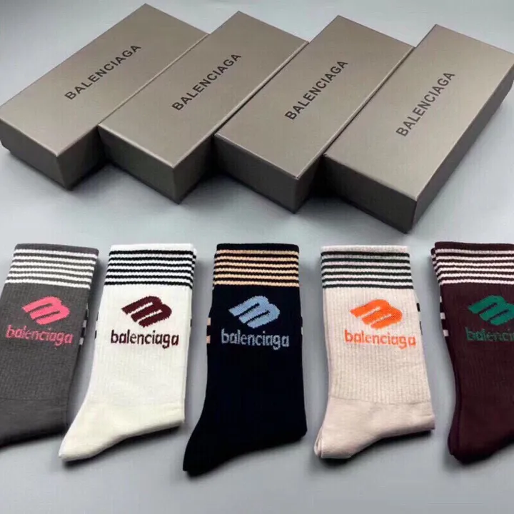 スーパーコピー バレンシアガ 靴下