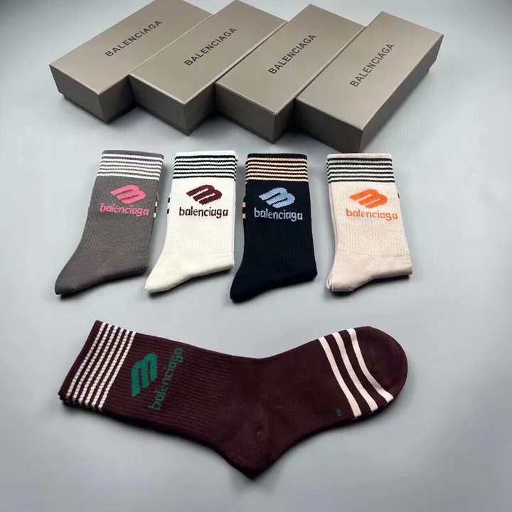 スーパーコピー バレンシアガ 靴下