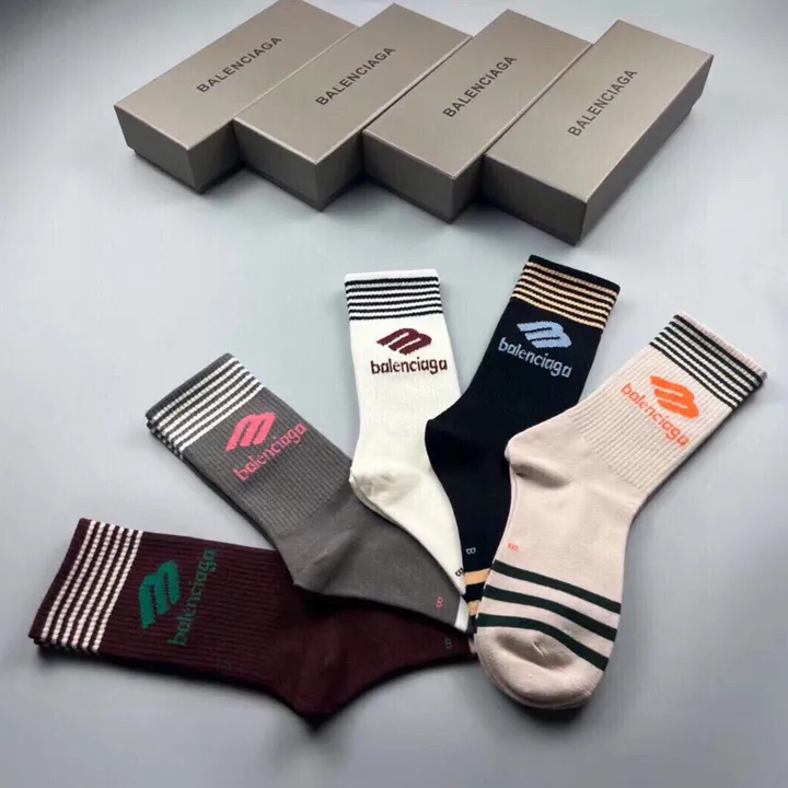 スーパーコピー バレンシアガ 靴下