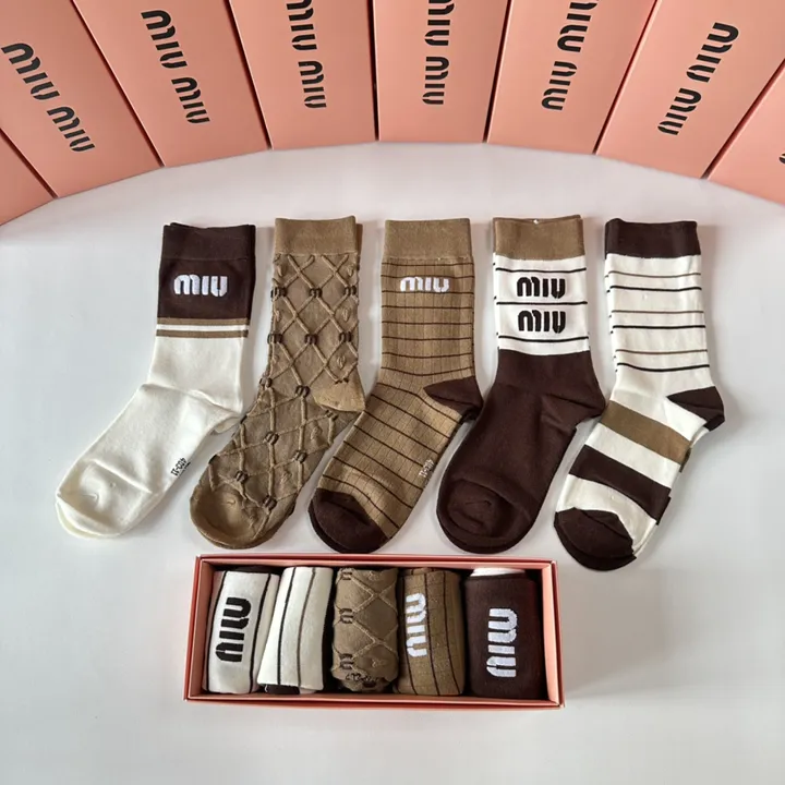 スーパーコピー ミュウミュウ 靴下
