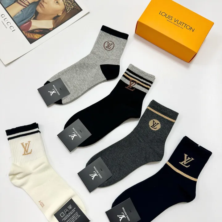 スーパーコピー ルイヴィトン 靴下