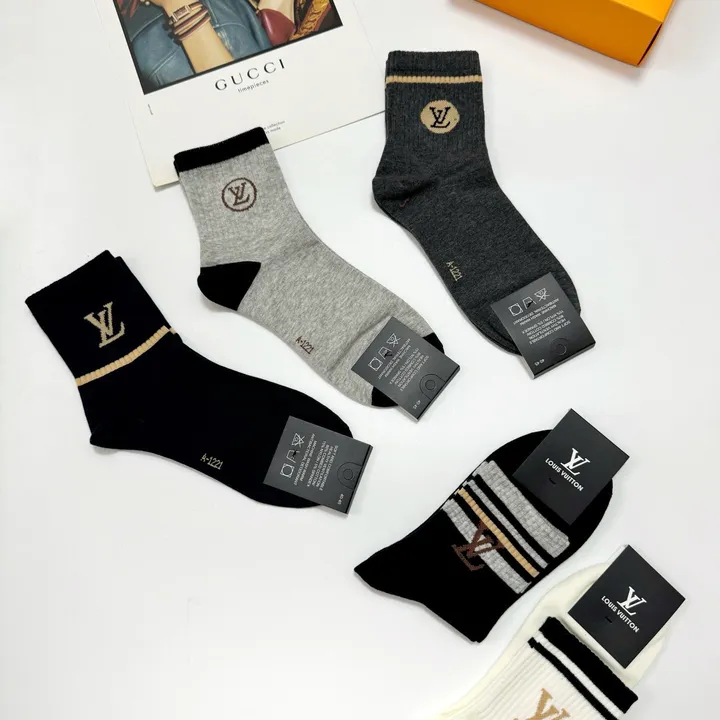 スーパーコピー ルイヴィトン 靴下
