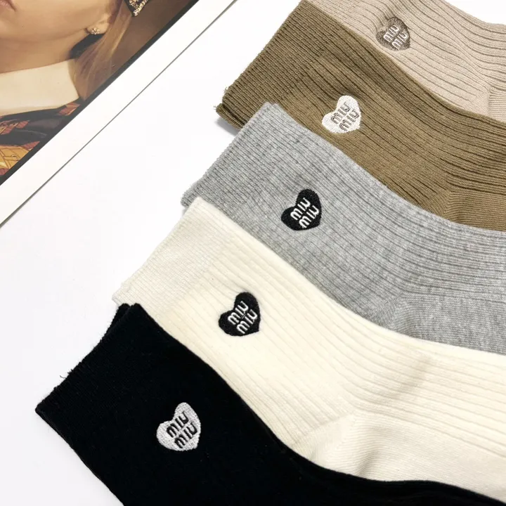 スーパーコピー ミュウミュウ 靴下