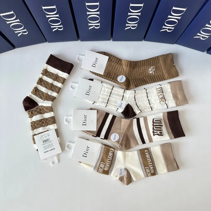 スーパーコピー ディオール 靴下