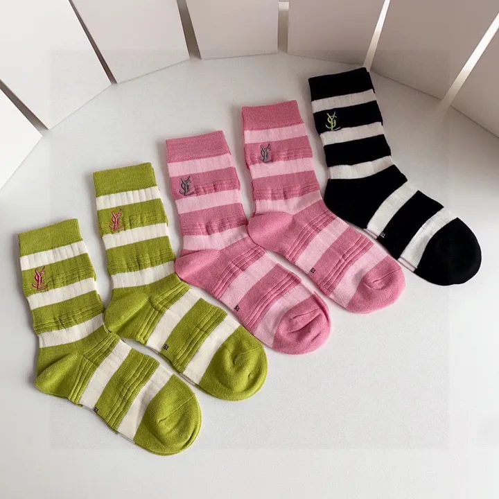 スーパーコピー イブサンローラン 靴下