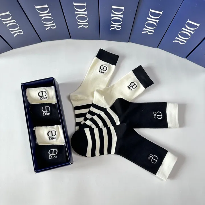 スーパーコピー ディオール 靴下