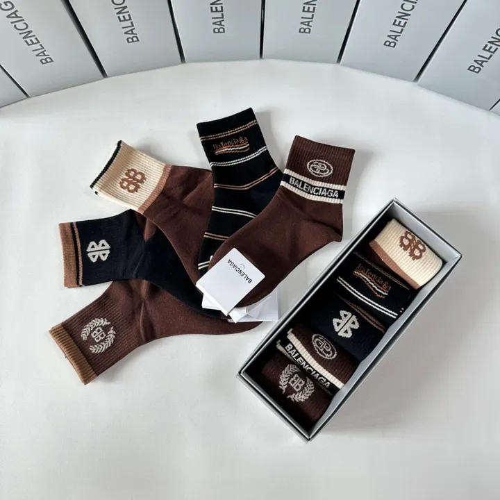 スーパーコピー バレンシアガ 靴下