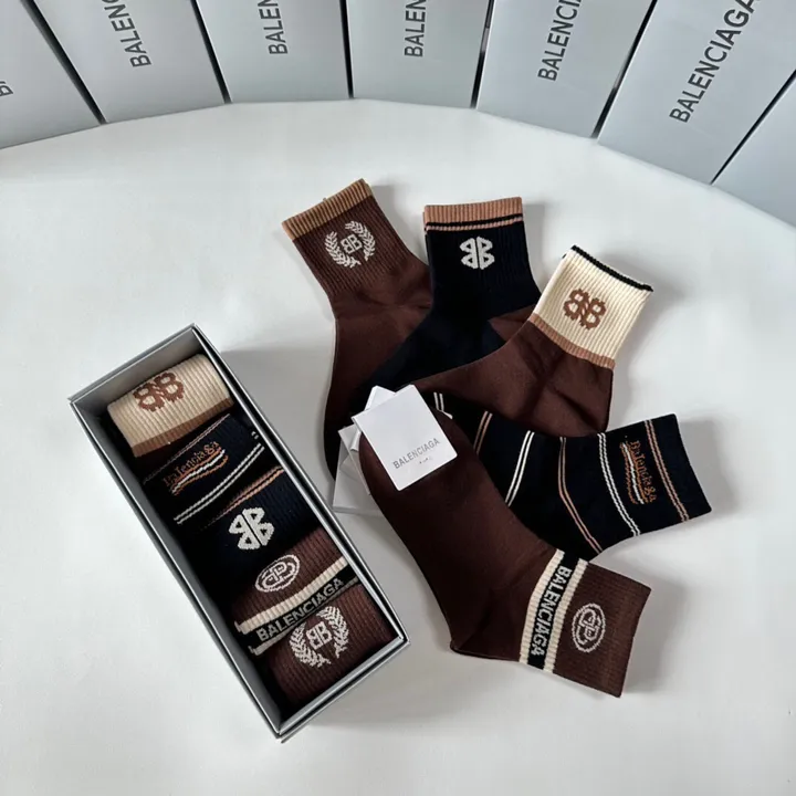 スーパーコピー バレンシアガ 靴下