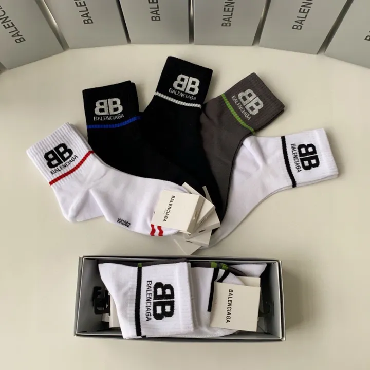 スーパーコピー バレンシアガ 靴下