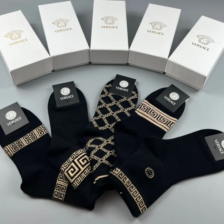 スーパーコピー ヴェルサーチ 靴下