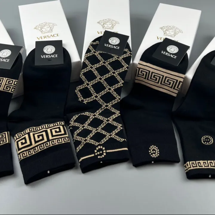 スーパーコピー ヴェルサーチ 靴下