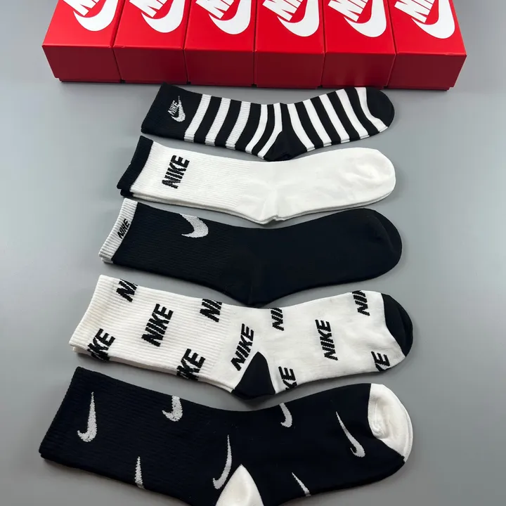 スーパーコピー ナイキ 靴下