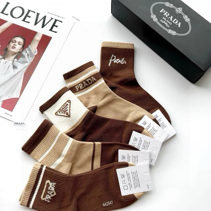 スーパーコピー プラダ 靴下