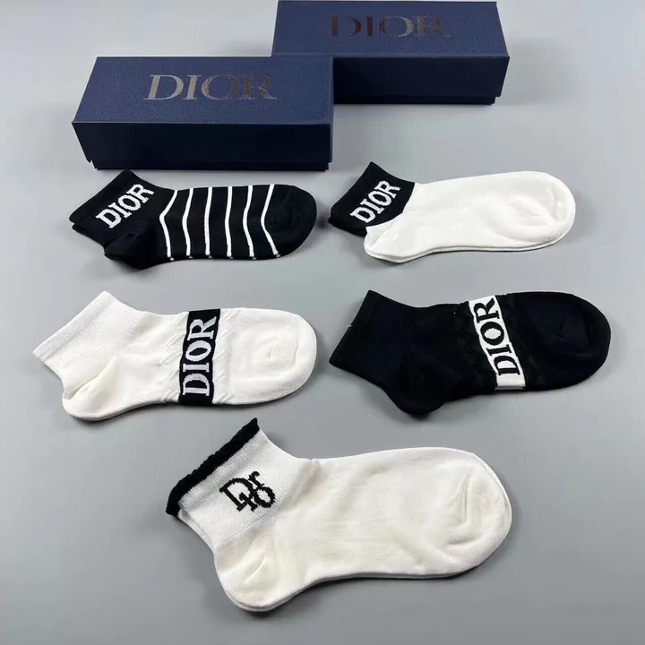 スーパーコピー ディオール 靴下