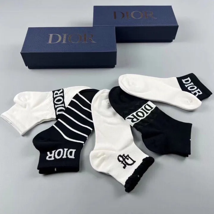 スーパーコピー ディオール 靴下