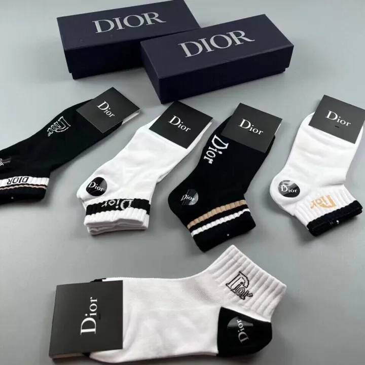 スーパーコピー ディオール 靴下