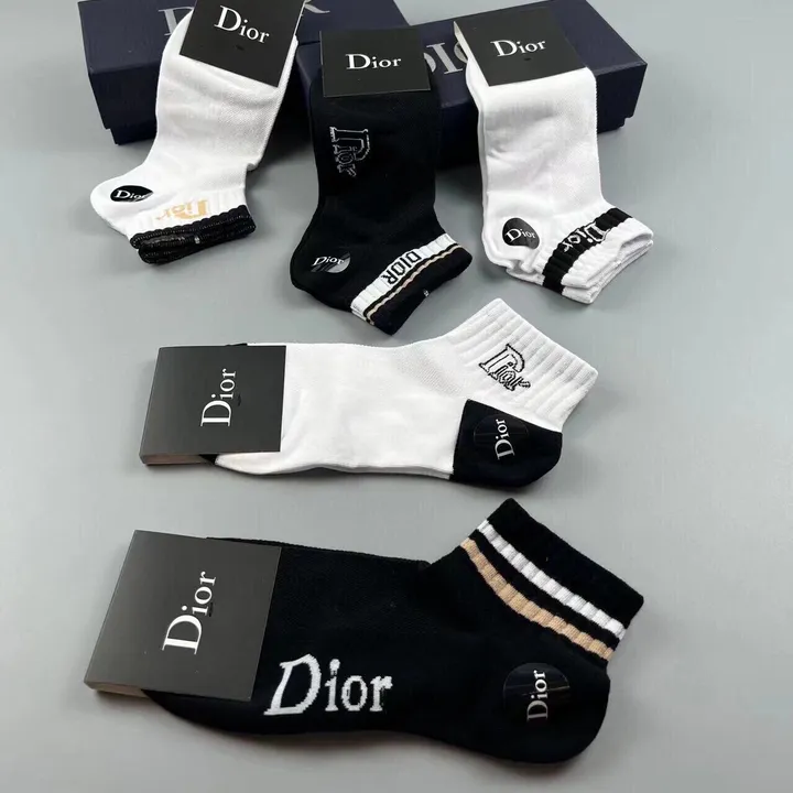 スーパーコピー ディオール 靴下