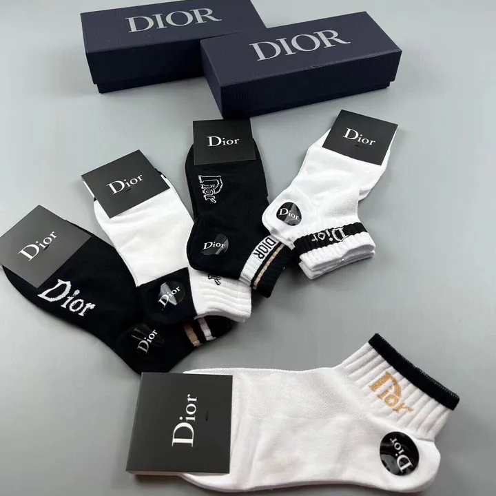 スーパーコピー ディオール 靴下