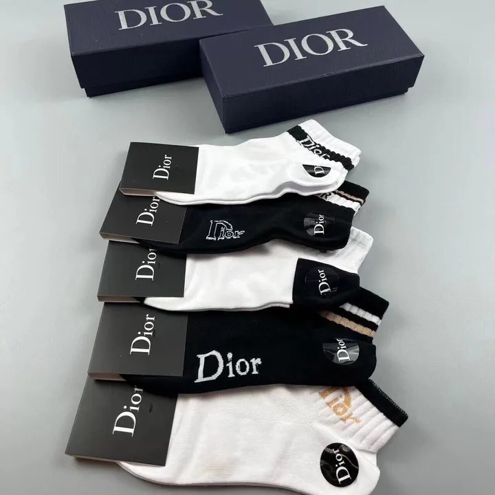 スーパーコピー ディオール 靴下