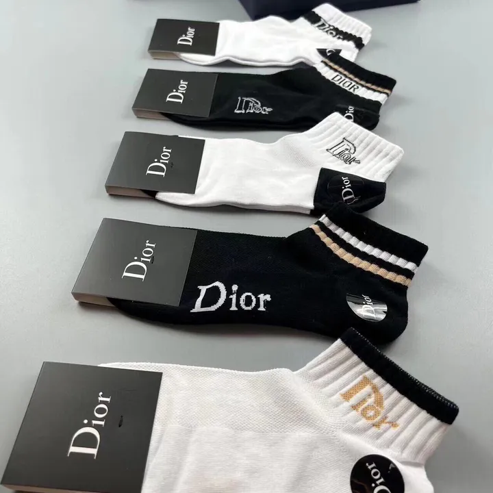 スーパーコピー ディオール 靴下