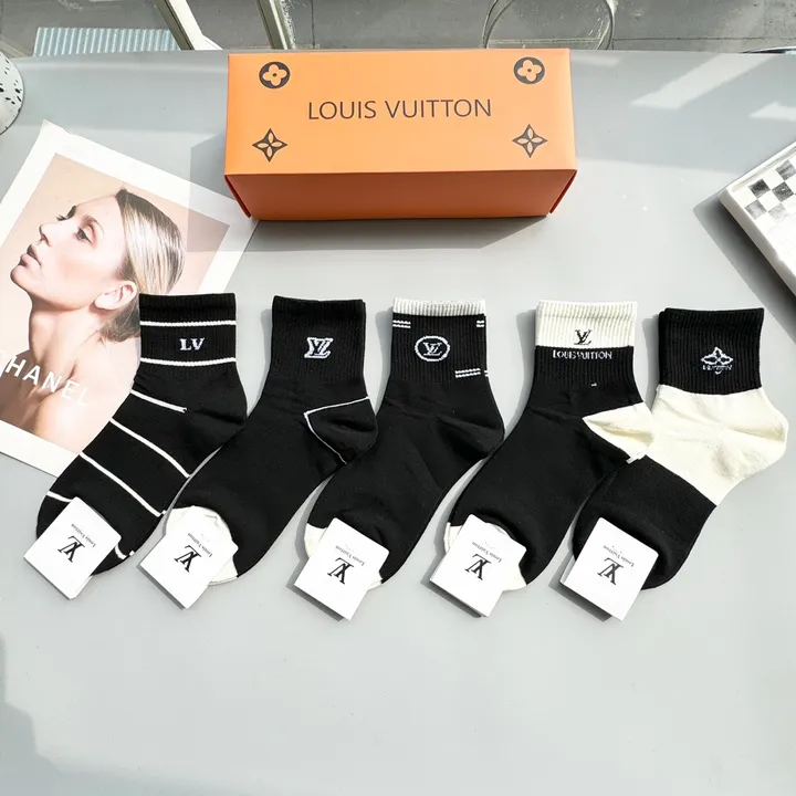 スーパーコピー ルイヴィトン 靴下
