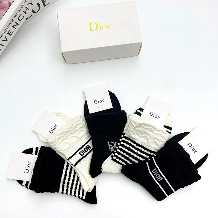 スーパーコピー ディオール 靴下