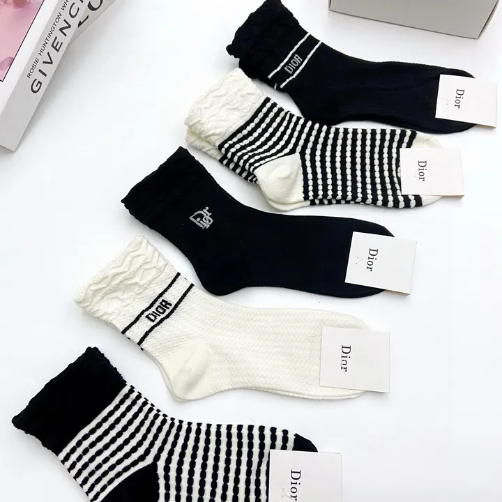 スーパーコピー ディオール 靴下