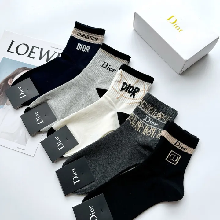 スーパーコピー ディオール 靴下
