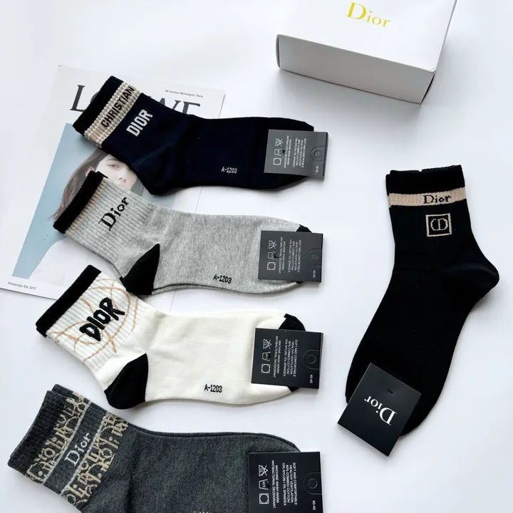 スーパーコピー ディオール 靴下