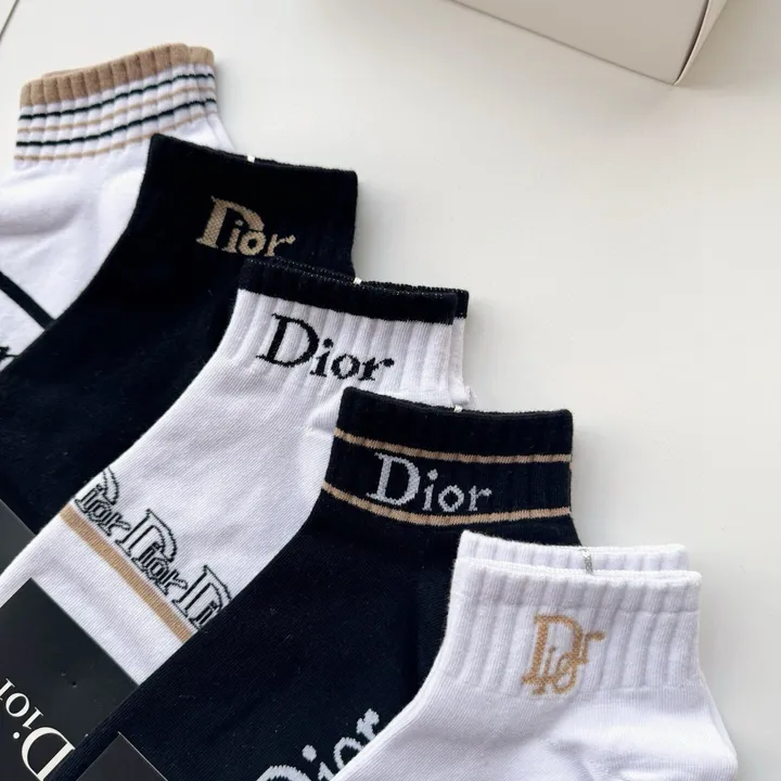 スーパーコピー ディオール 靴下